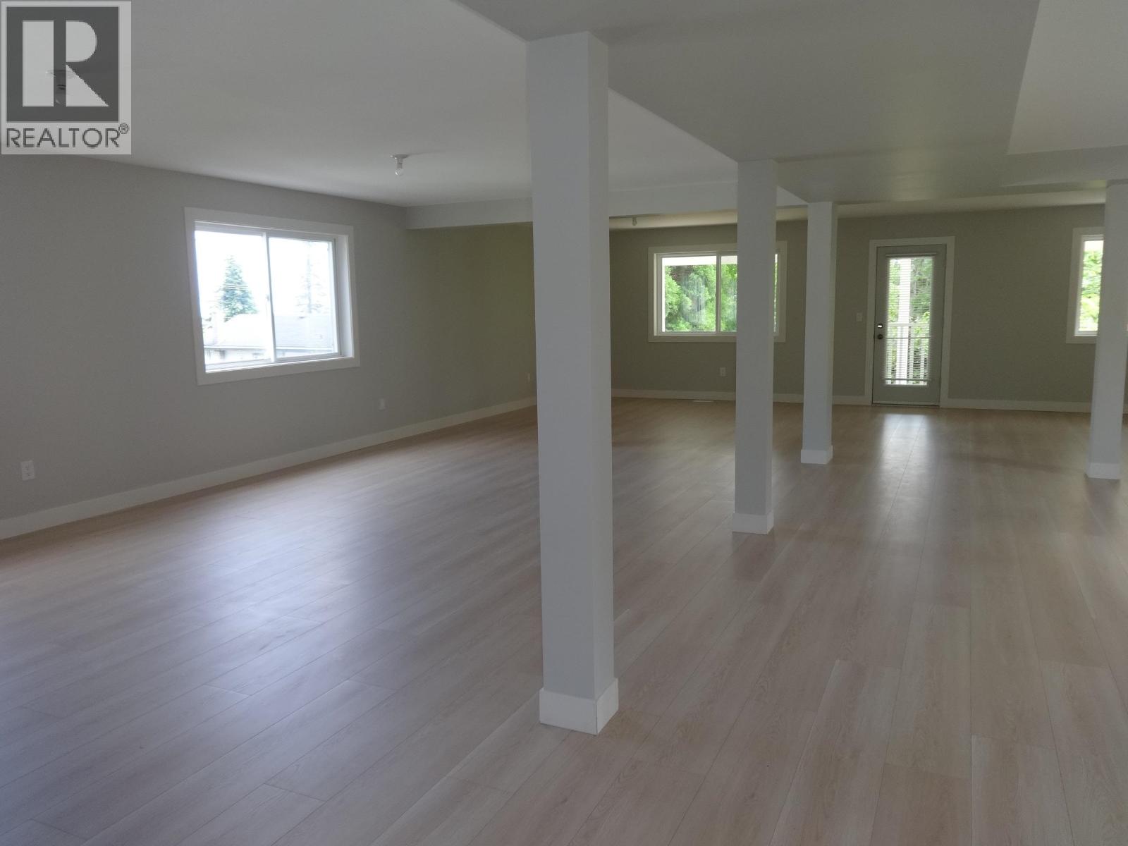 6217 Norwest Bay Road Property Photo 28