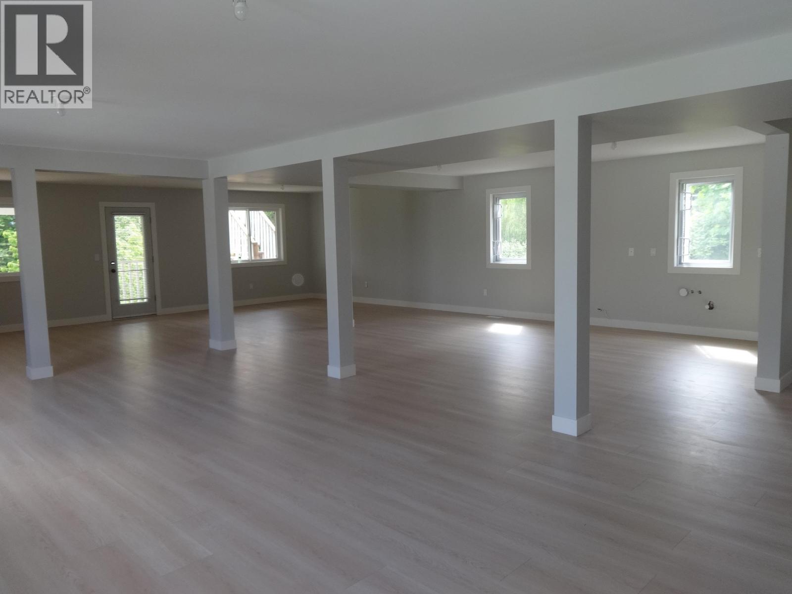 6217 Norwest Bay Road Property Photo 29