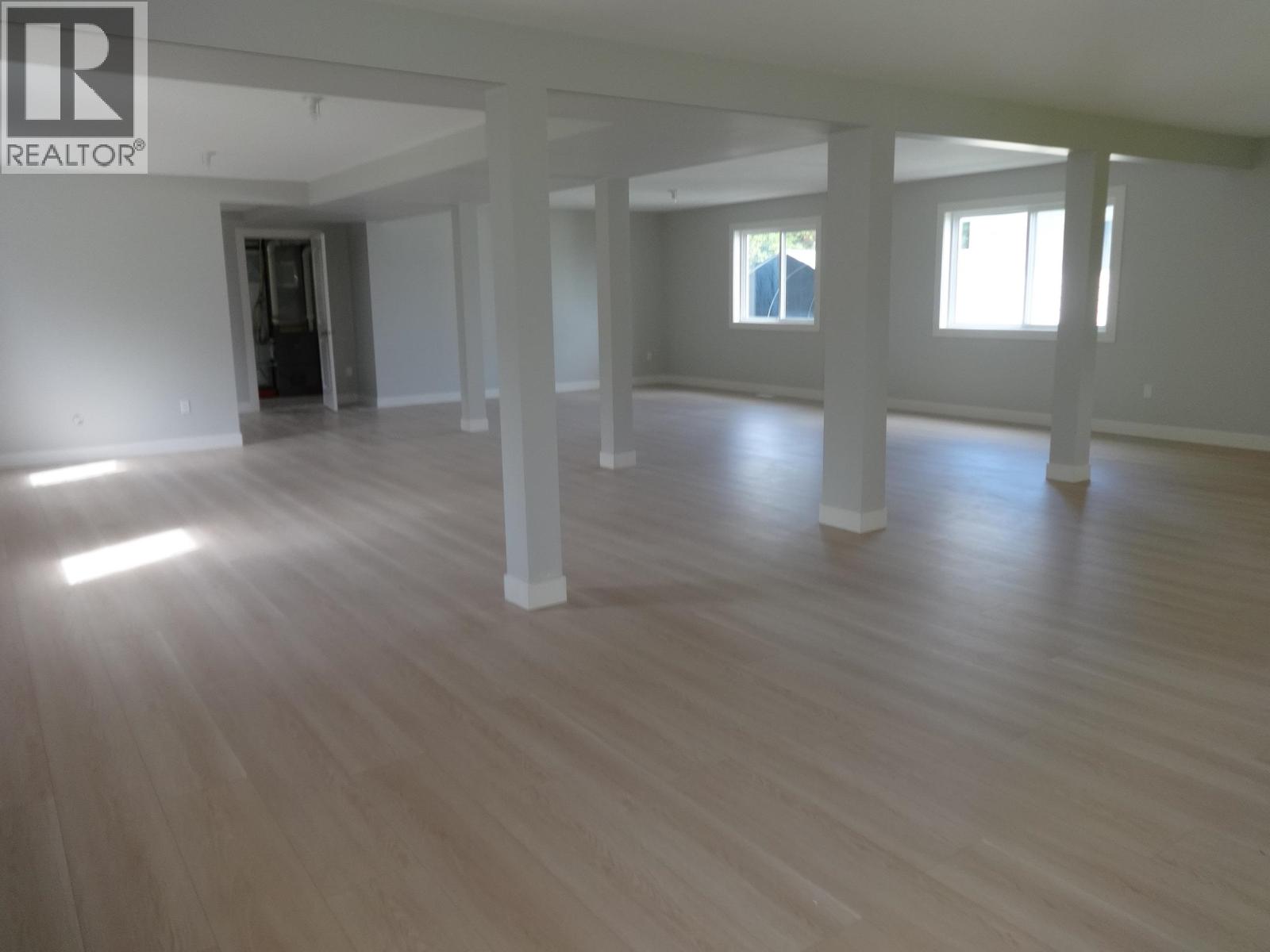 6217 Norwest Bay Road Property Photo 30