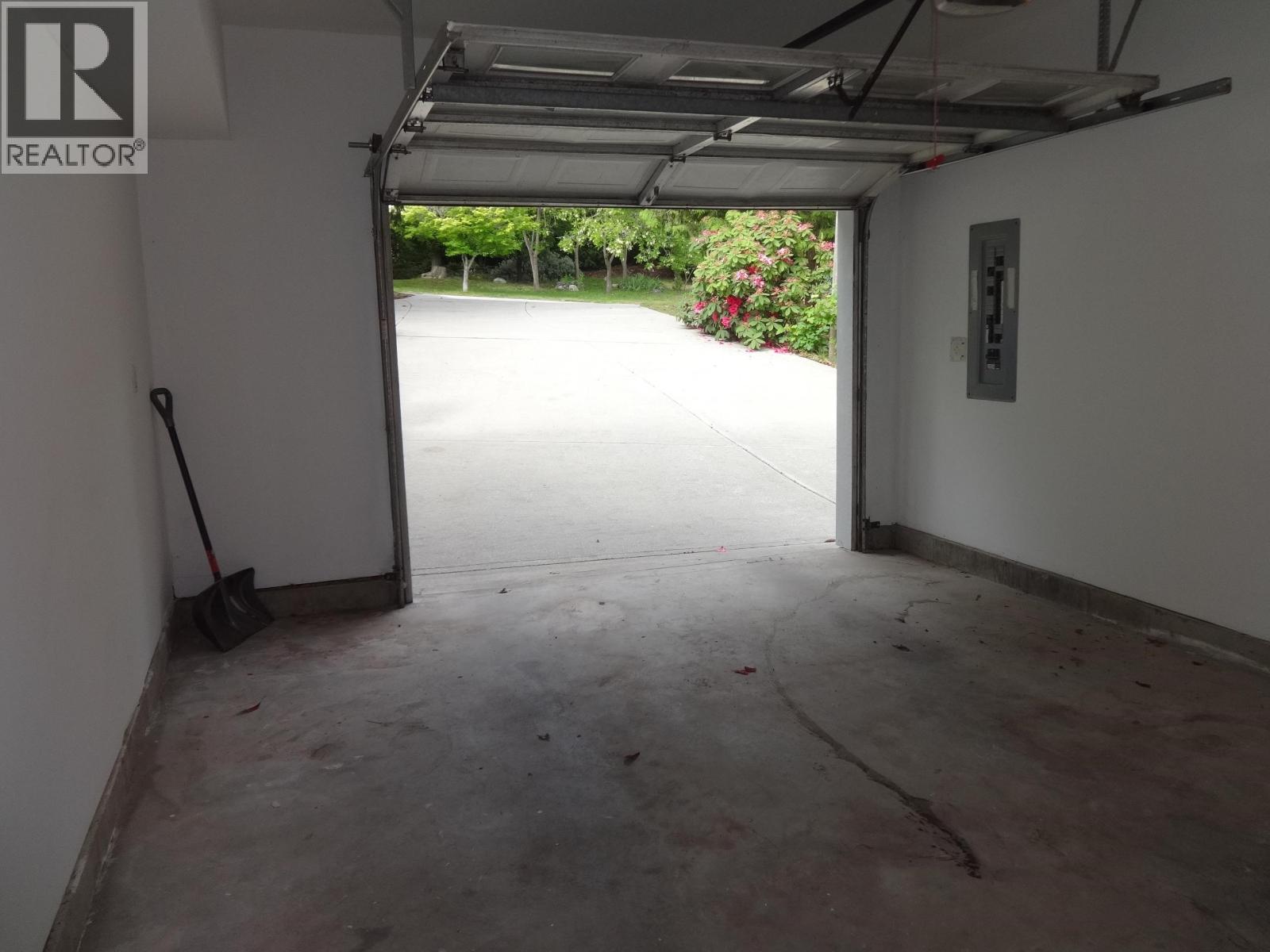 6217 Norwest Bay Road Property Photo 34