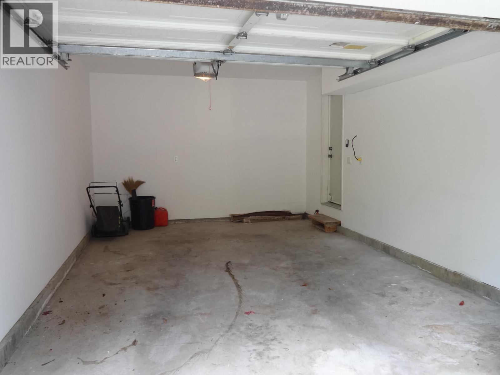 6217 Norwest Bay Road Property Photo 35