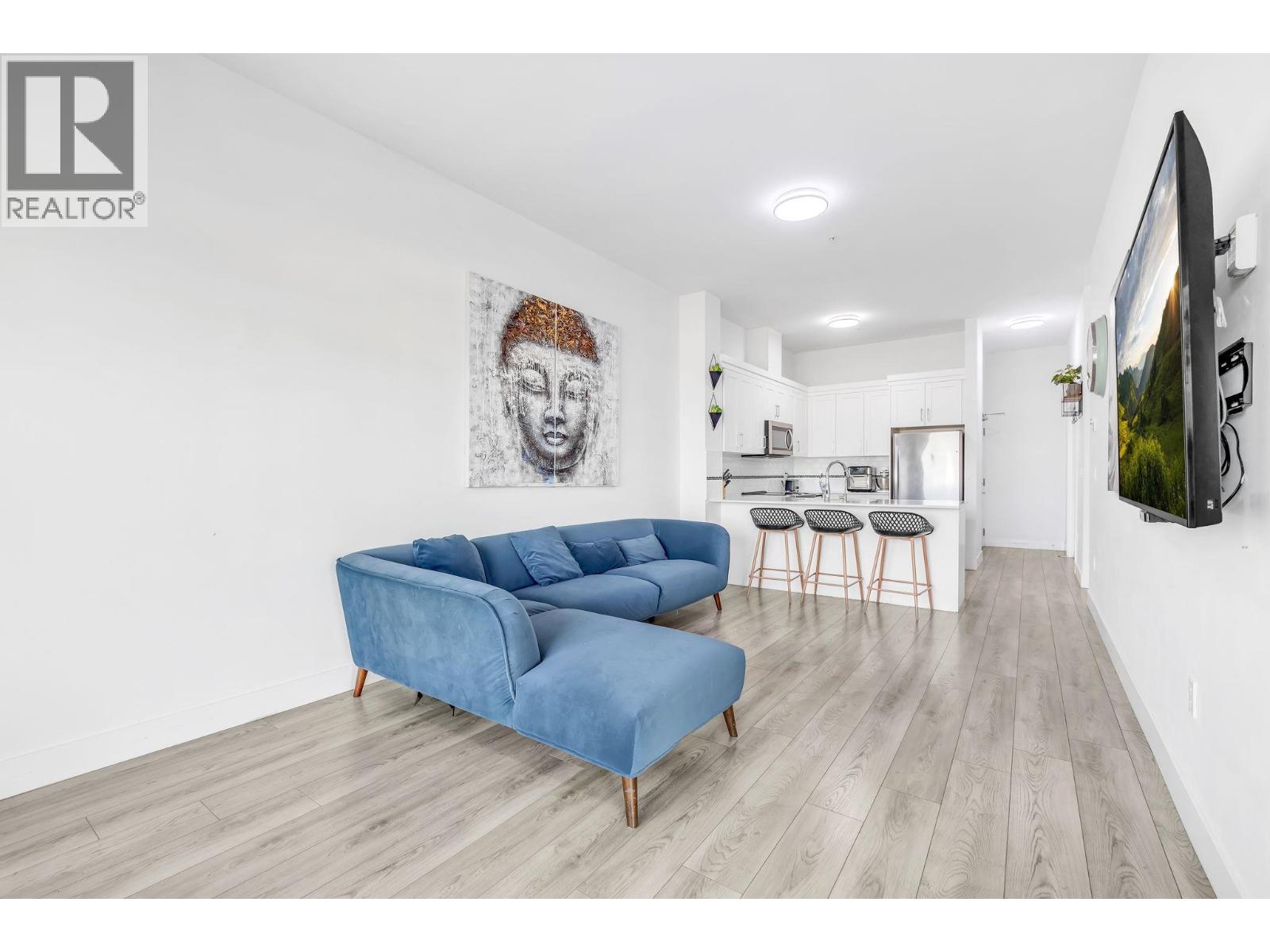 508 22577 Royal Crescent Property Photo 13
