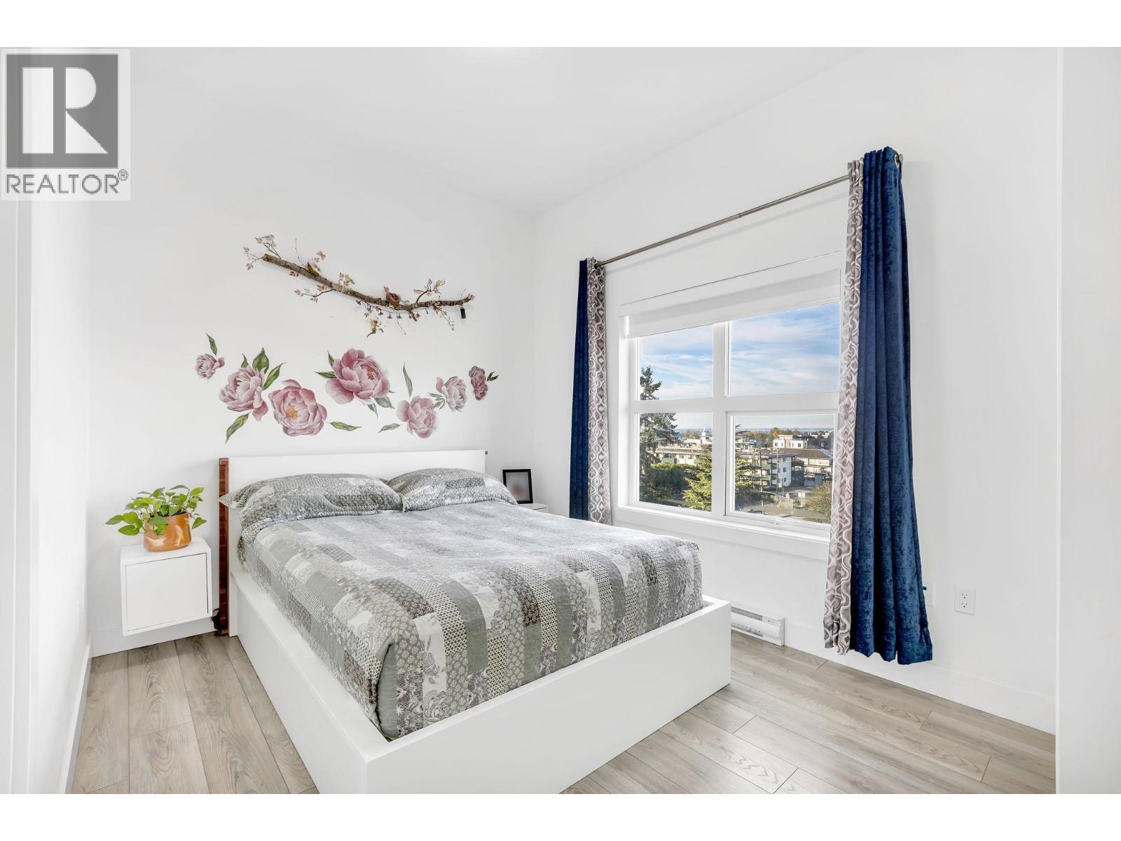 508 22577 Royal Crescent Property Photo 14