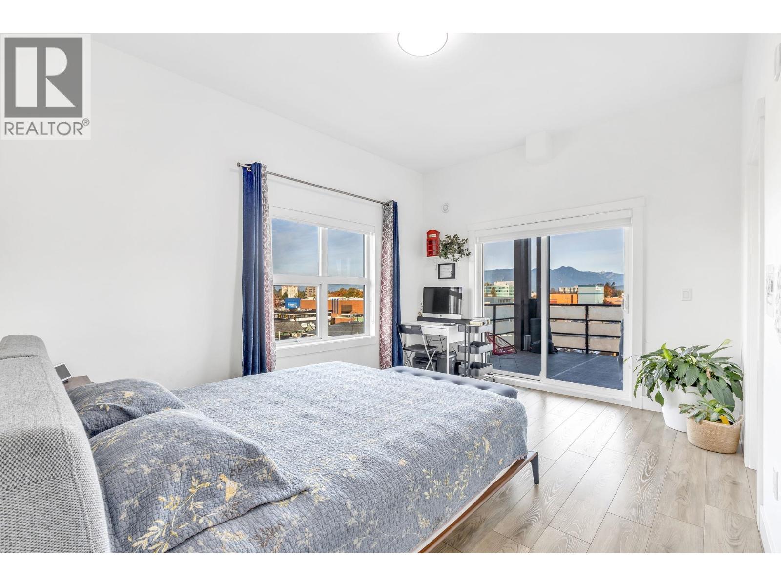 508 22577 Royal Crescent Property Photo 15
