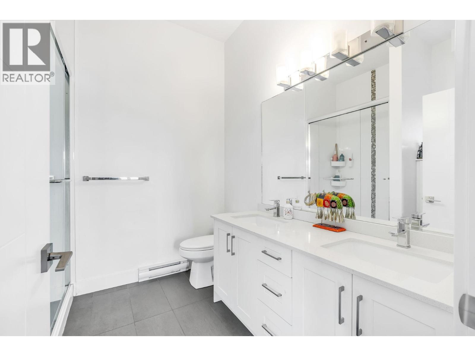 508 22577 Royal Crescent Property Photo 17