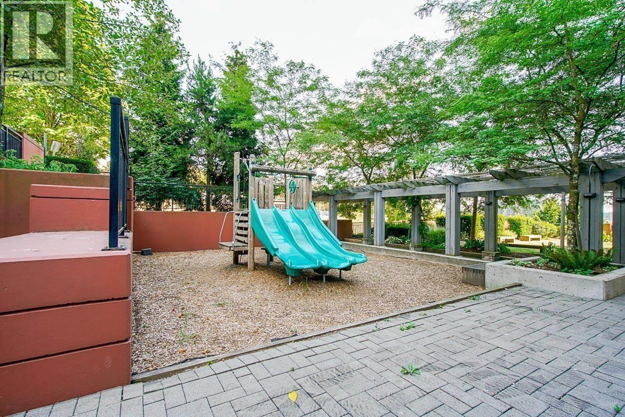606 814 Royal Avenue Property Photo 3