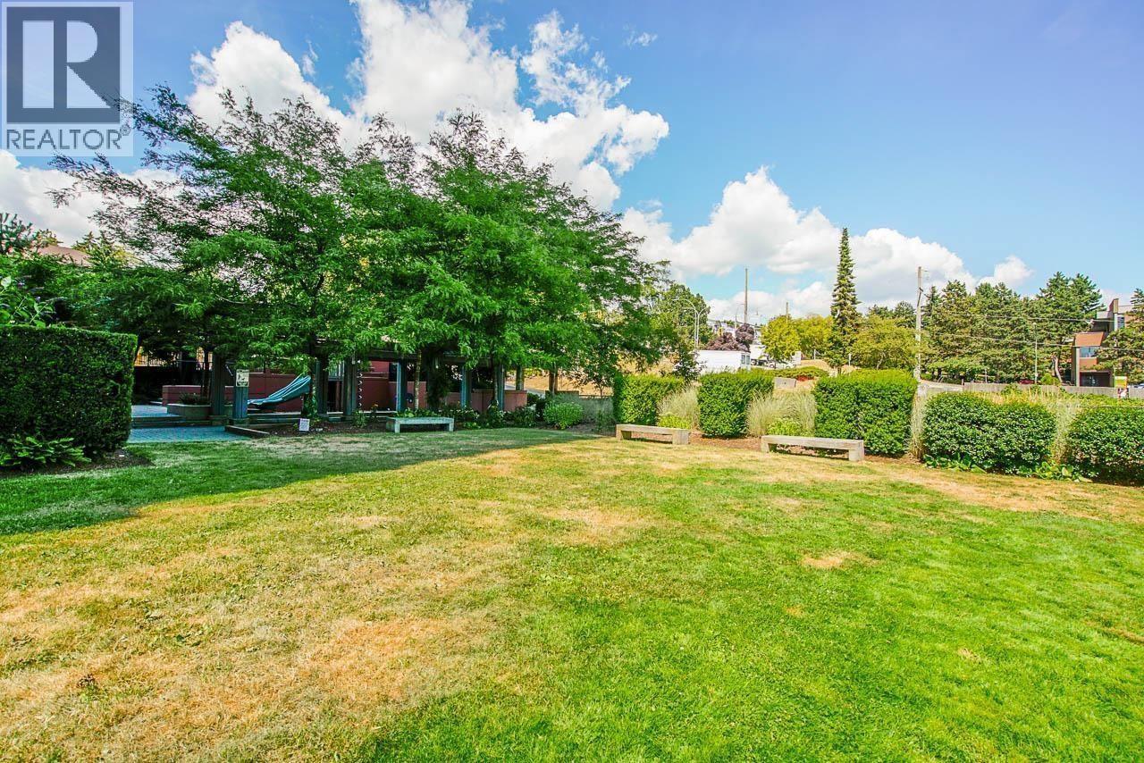 606 814 Royal Avenue Property Photo 4