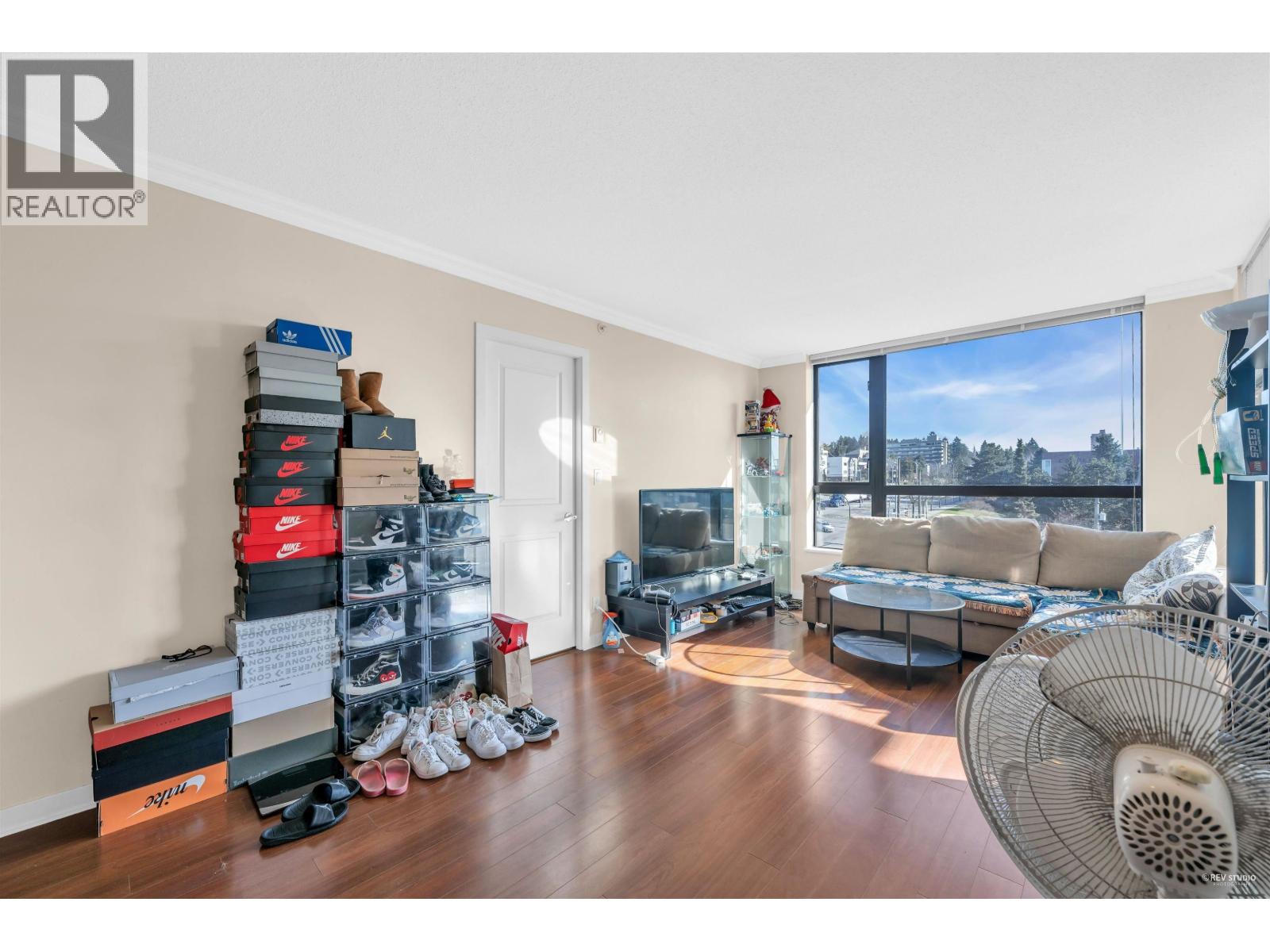 606 814 Royal Avenue Property Photo 9
