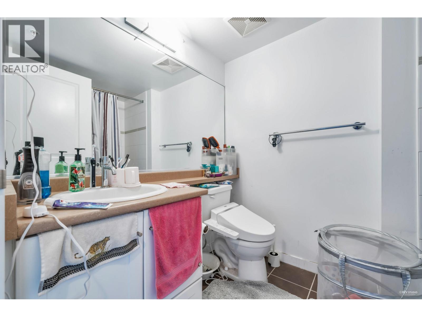 606 814 Royal Avenue Property Photo 16