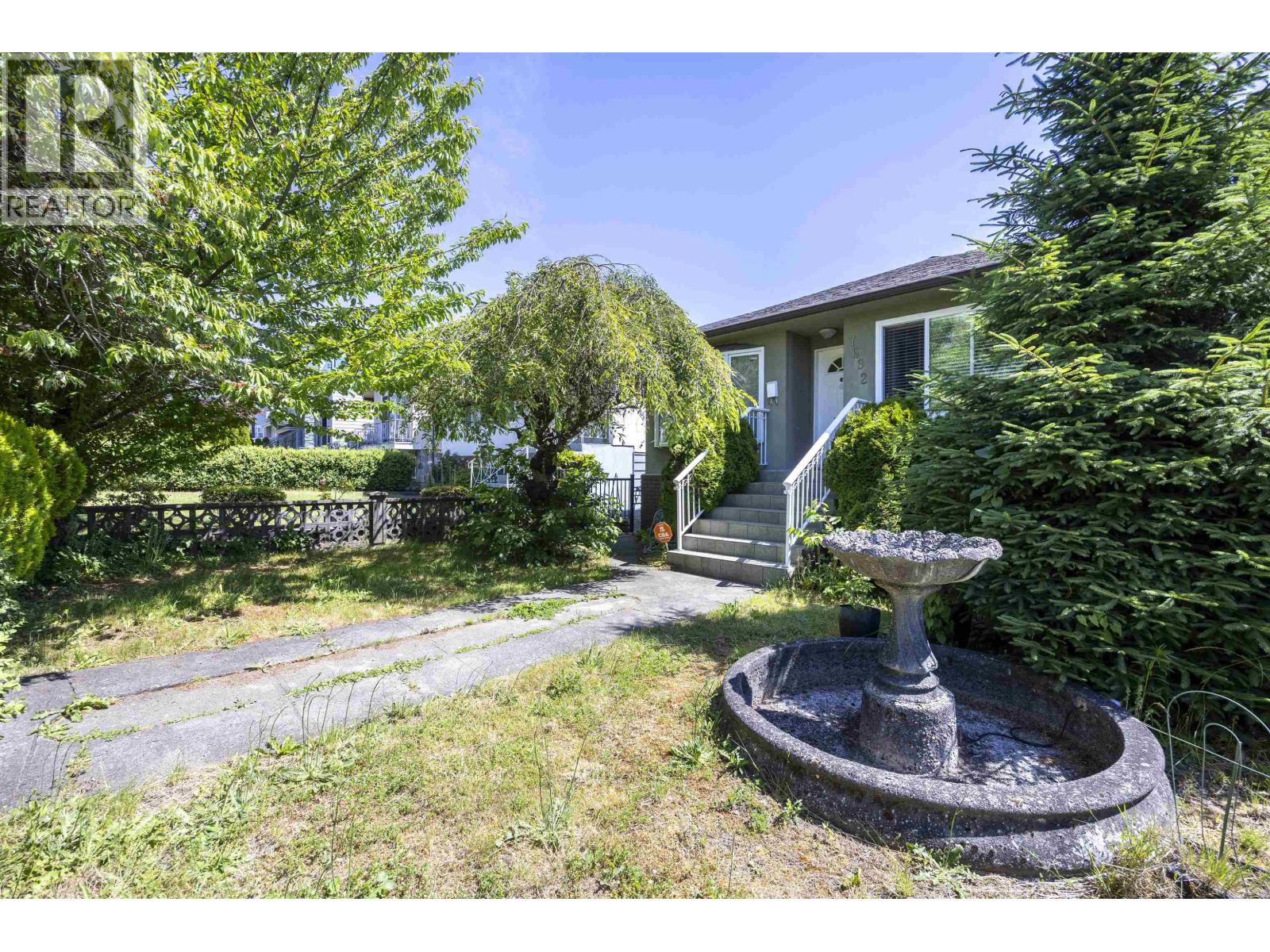 7692 Osler Street Property Photo 1