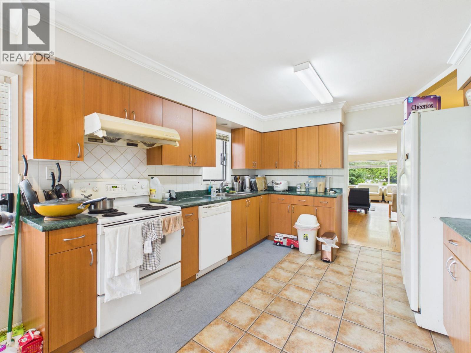7692 Osler Street Property Photo 17
