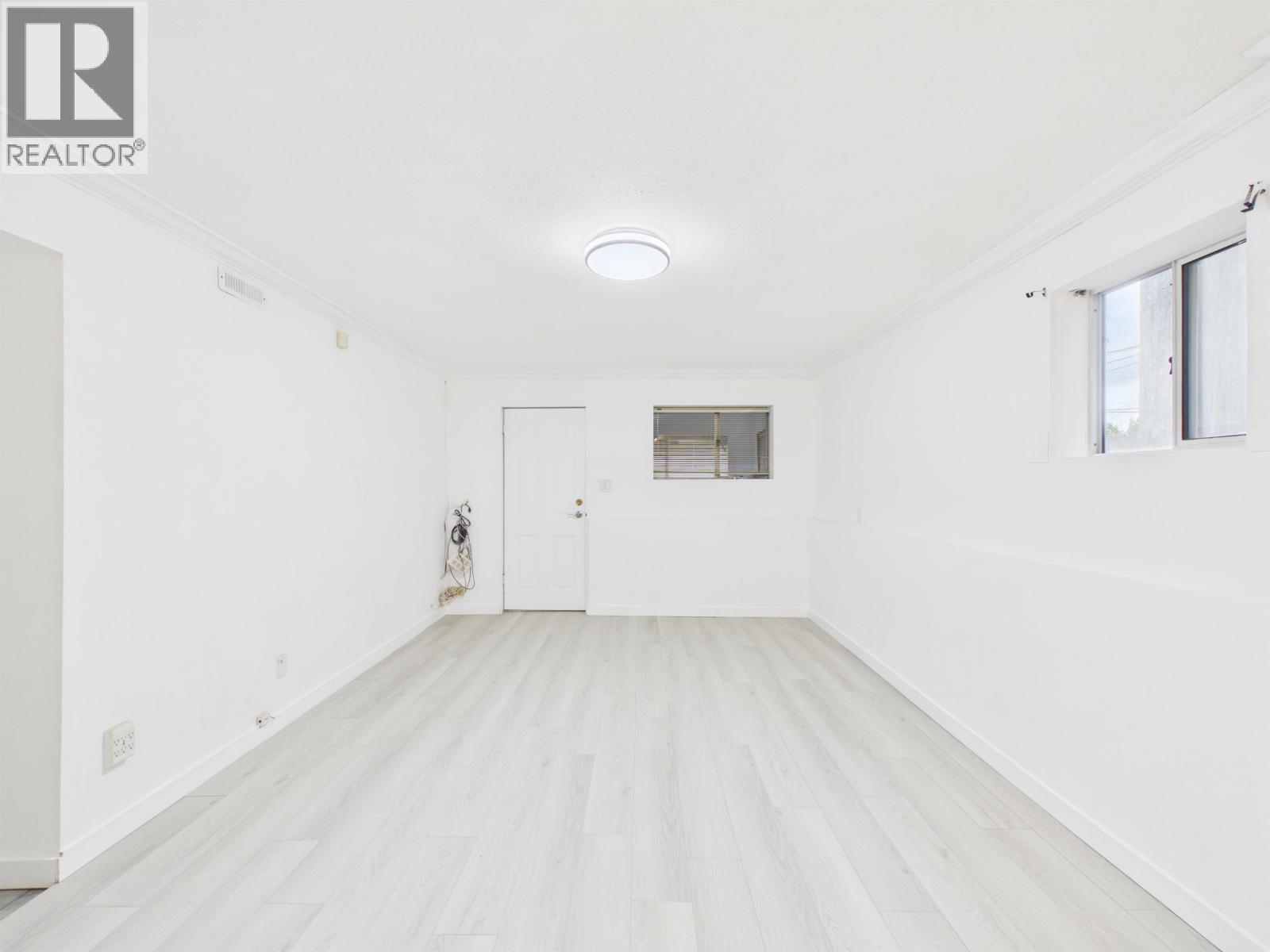 7692 Osler Street Property Photo 25