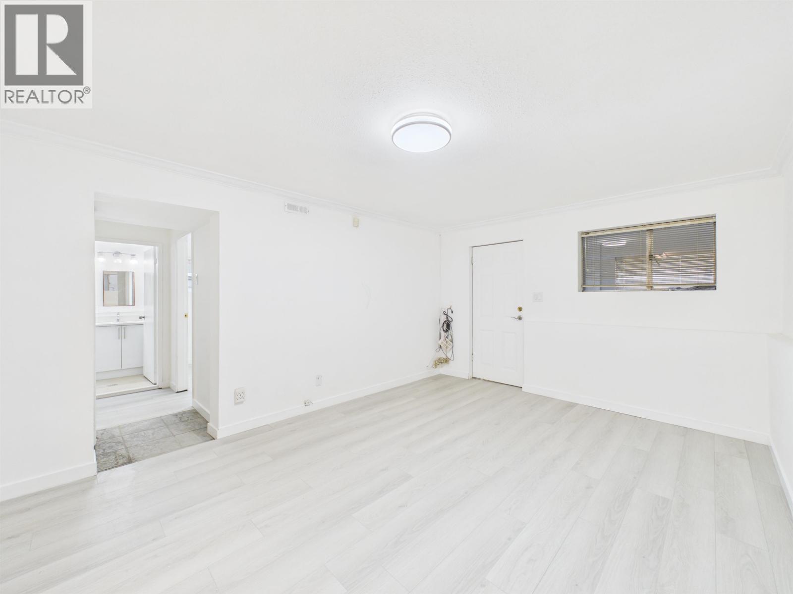 7692 Osler Street Property Photo 26