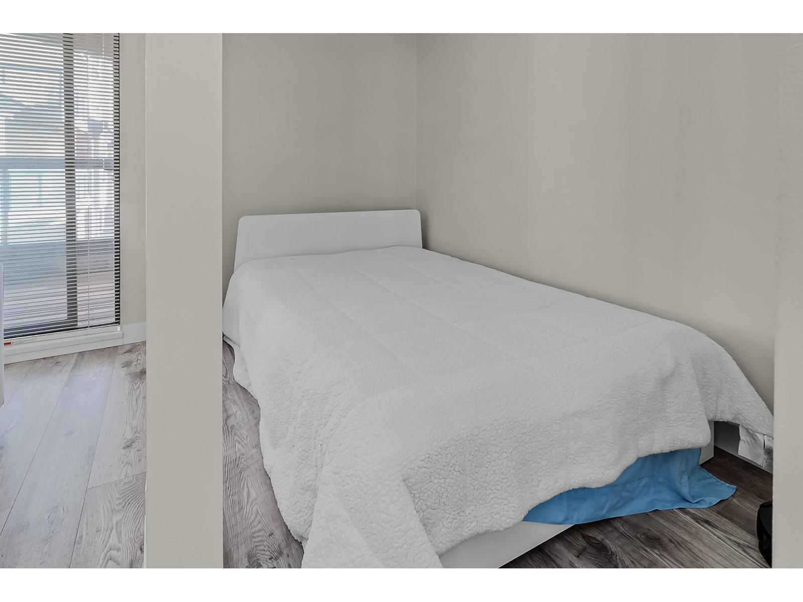 331 10838 City Parkway Property Photo 11