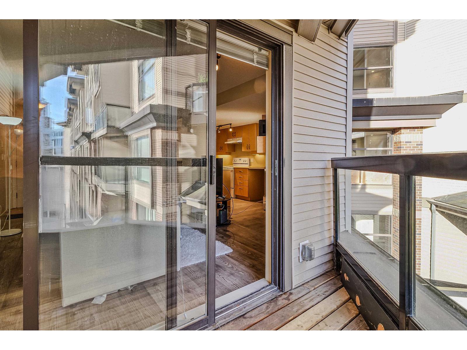 331 10838 City Parkway Property Photo 17