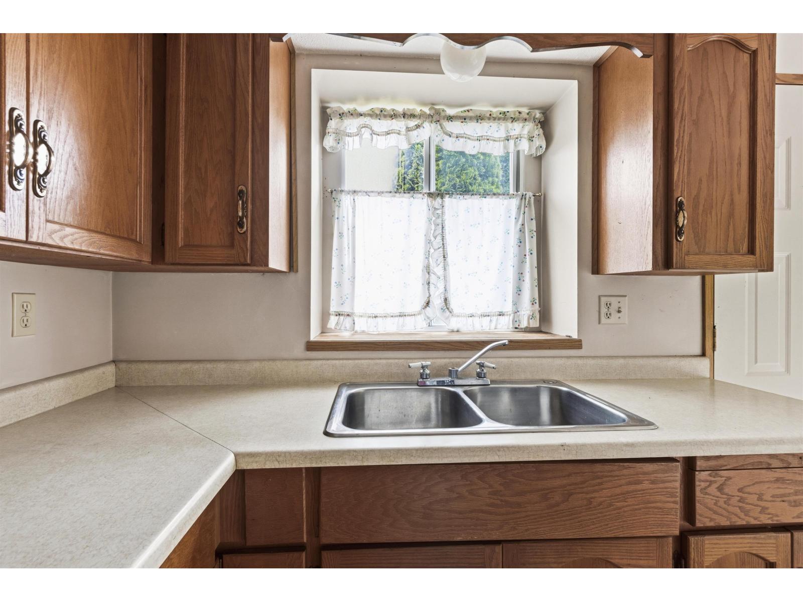 9381 139 Street Property Photo 13