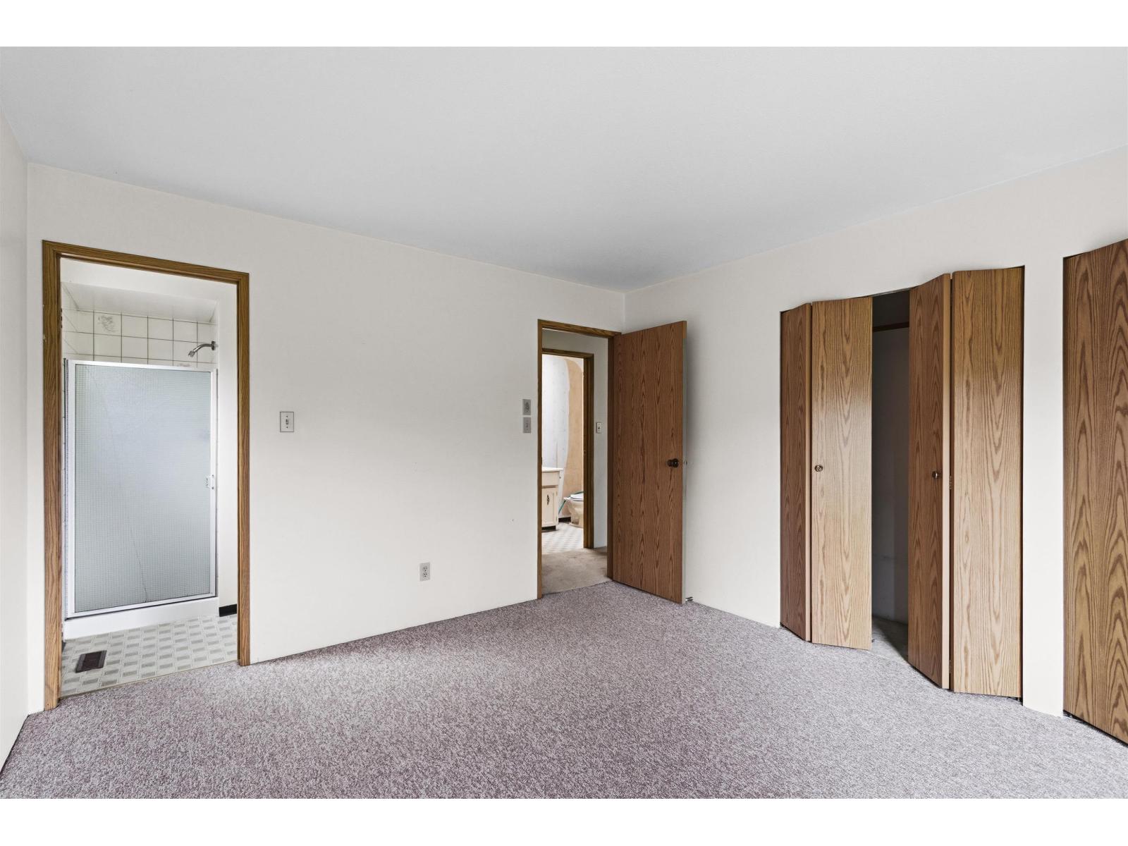 9381 139 Street Property Photo 15