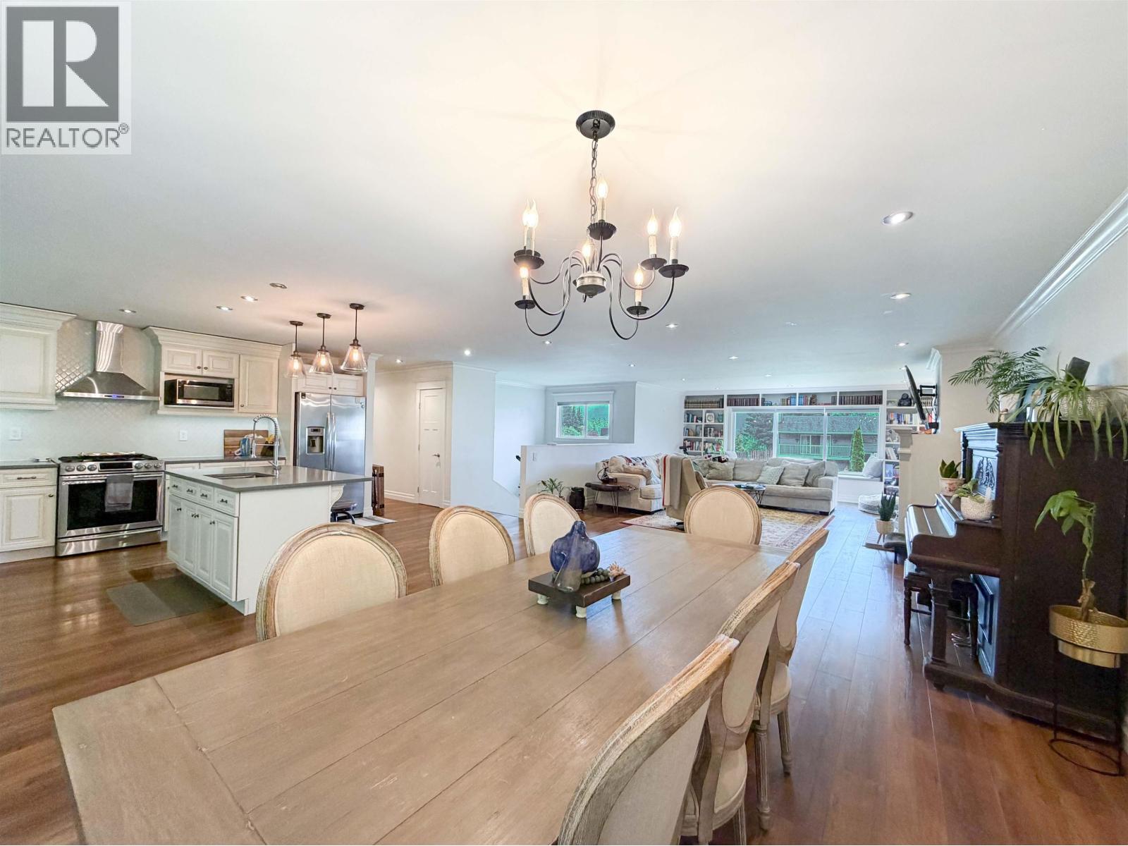 87 Angle Street Property Photo 15