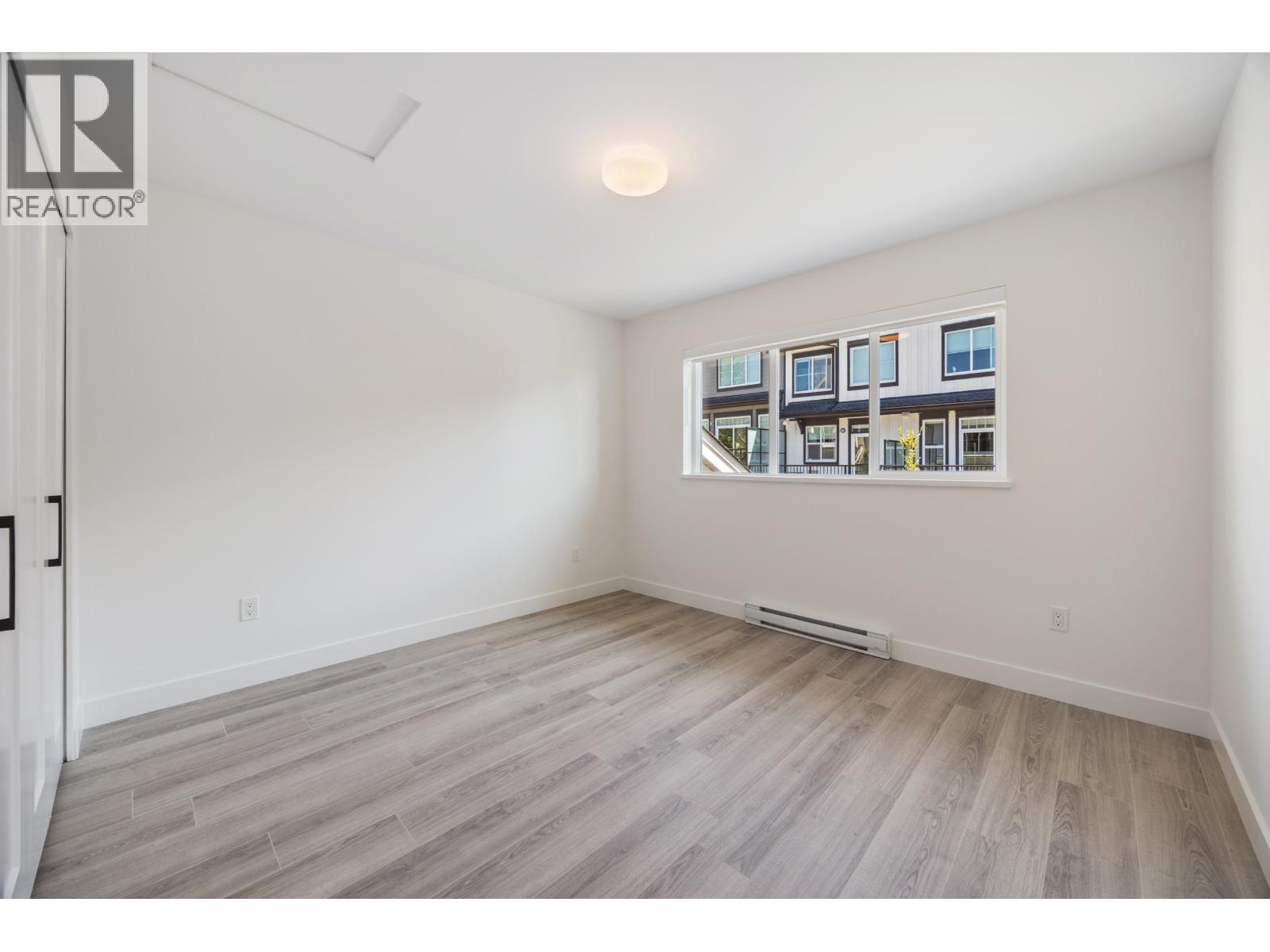 103 3421 Queenston Avenue Property Photo 26