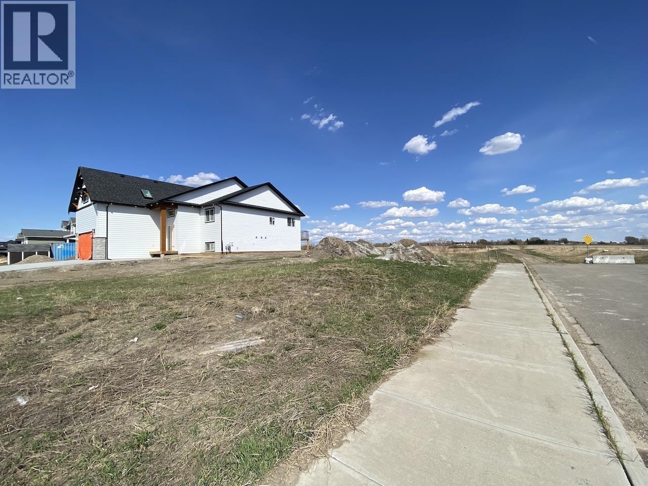 8103 79a Street Property Photo 8