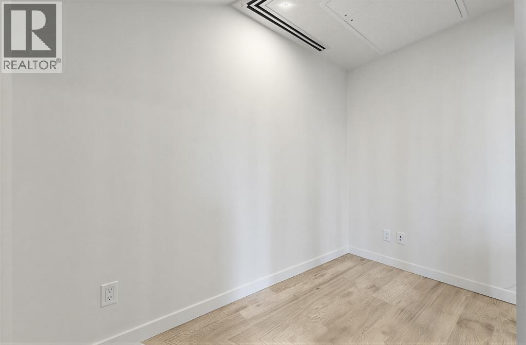 502 5311 Goring Street Property Photo 13