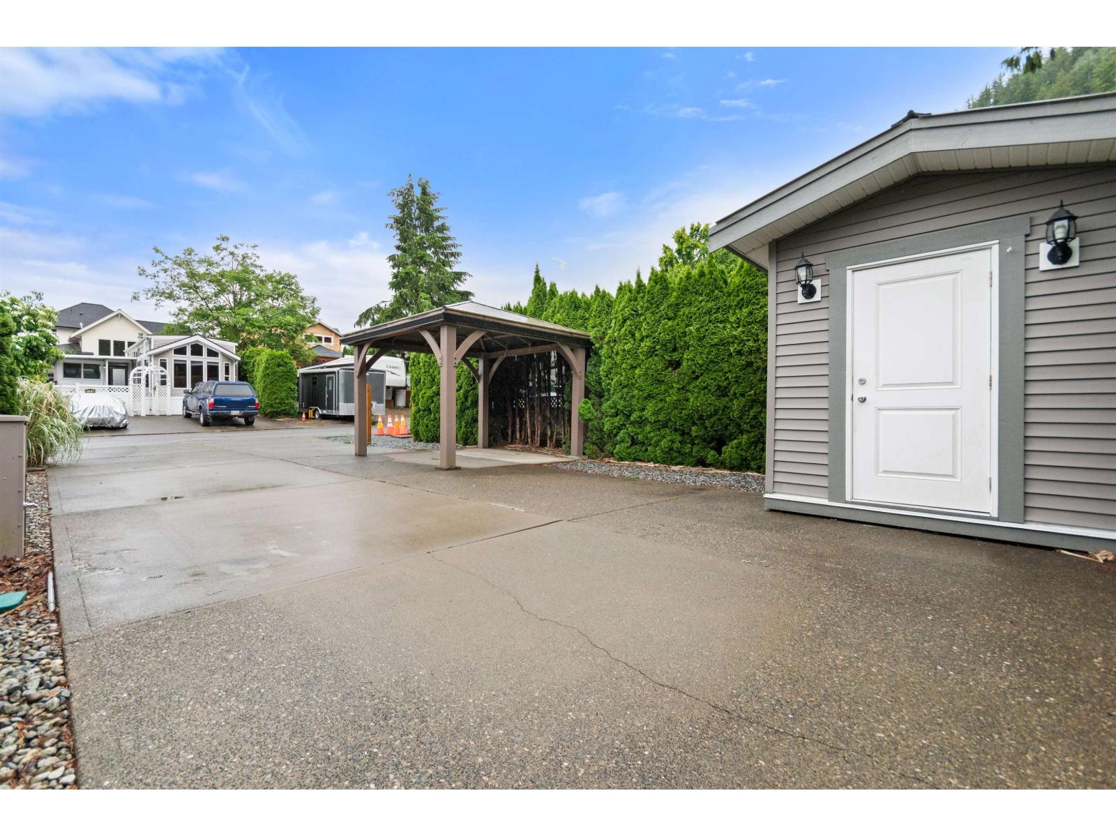 189 14600 Morris Valley Road Property Photo 3