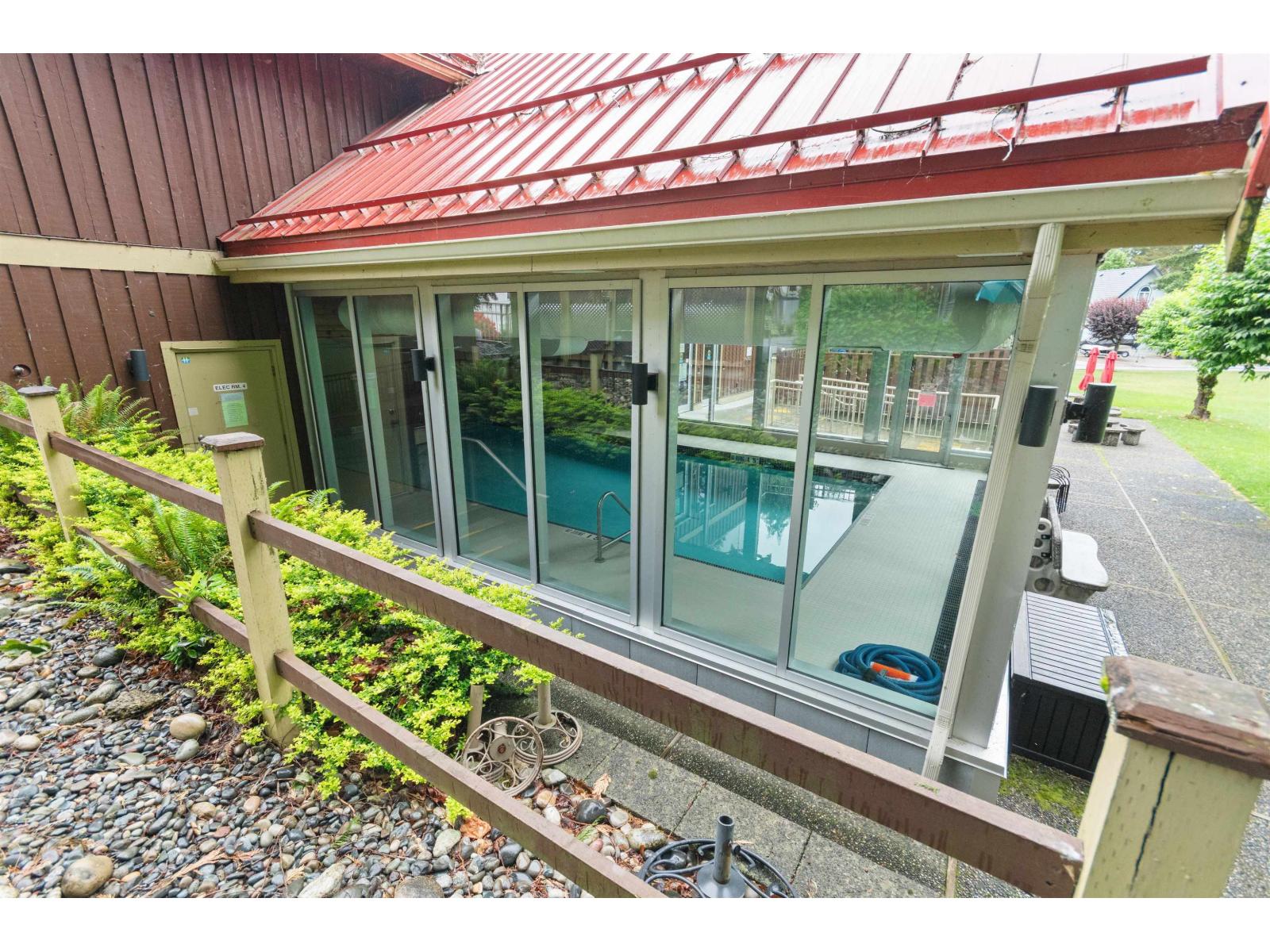 189 14600 Morris Valley Road Property Photo 10