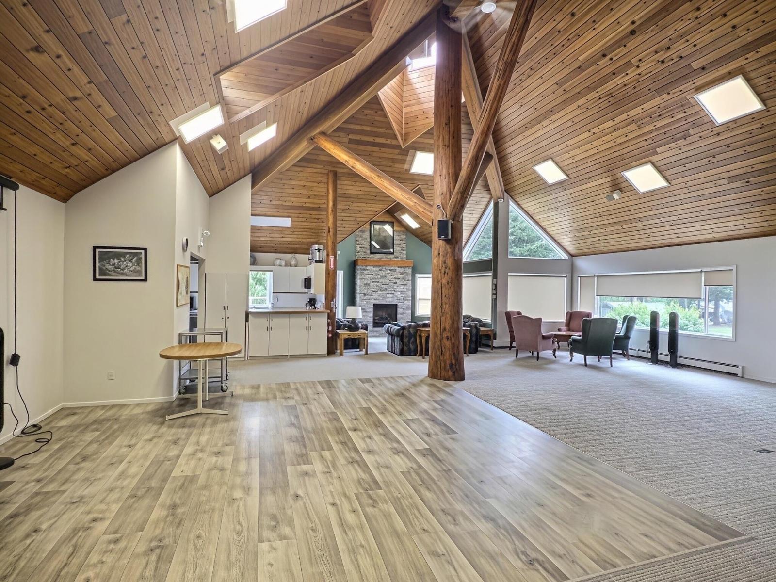 189 14600 Morris Valley Road Property Photo 16