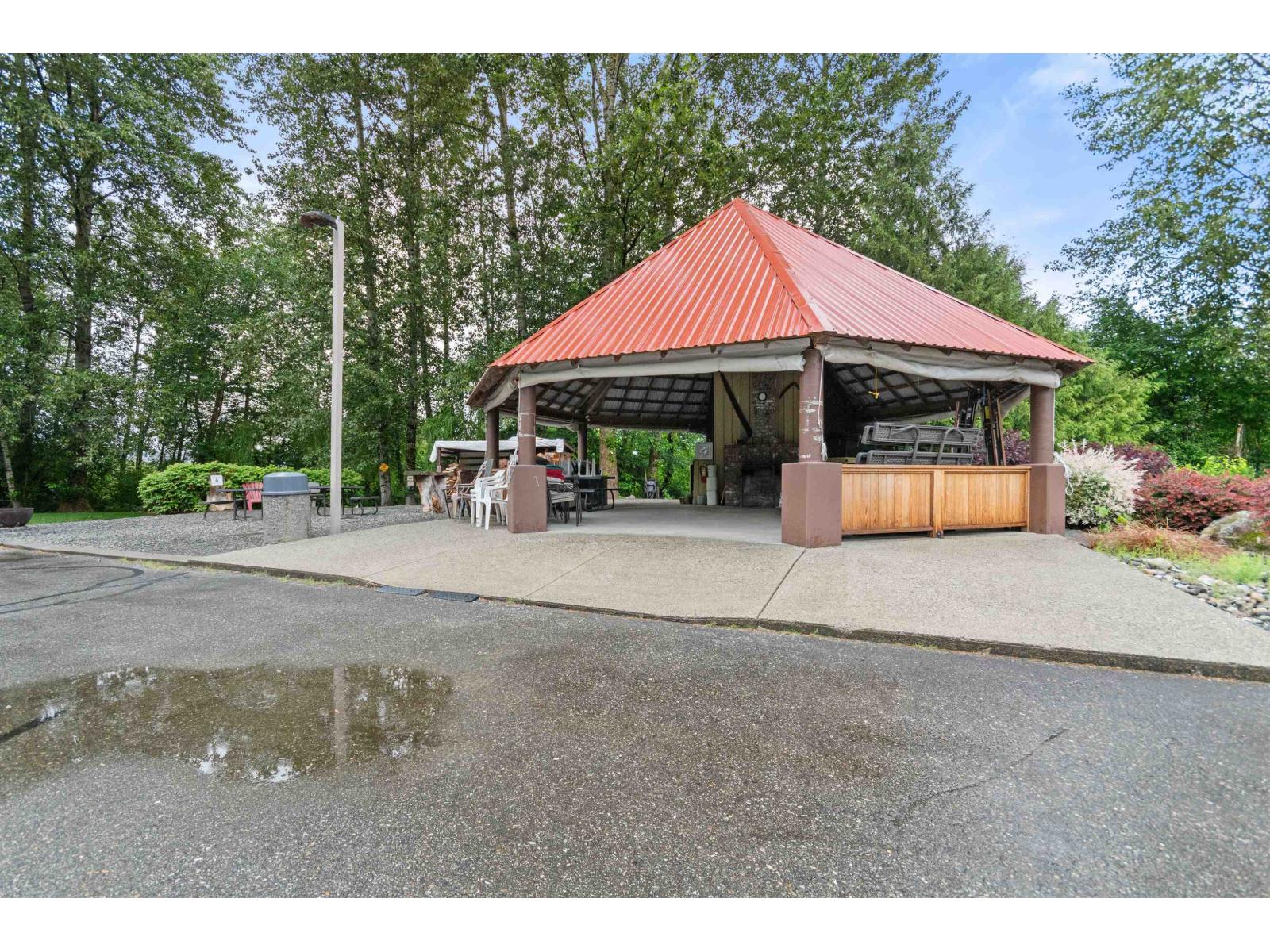 189 14600 Morris Valley Road Property Photo 17