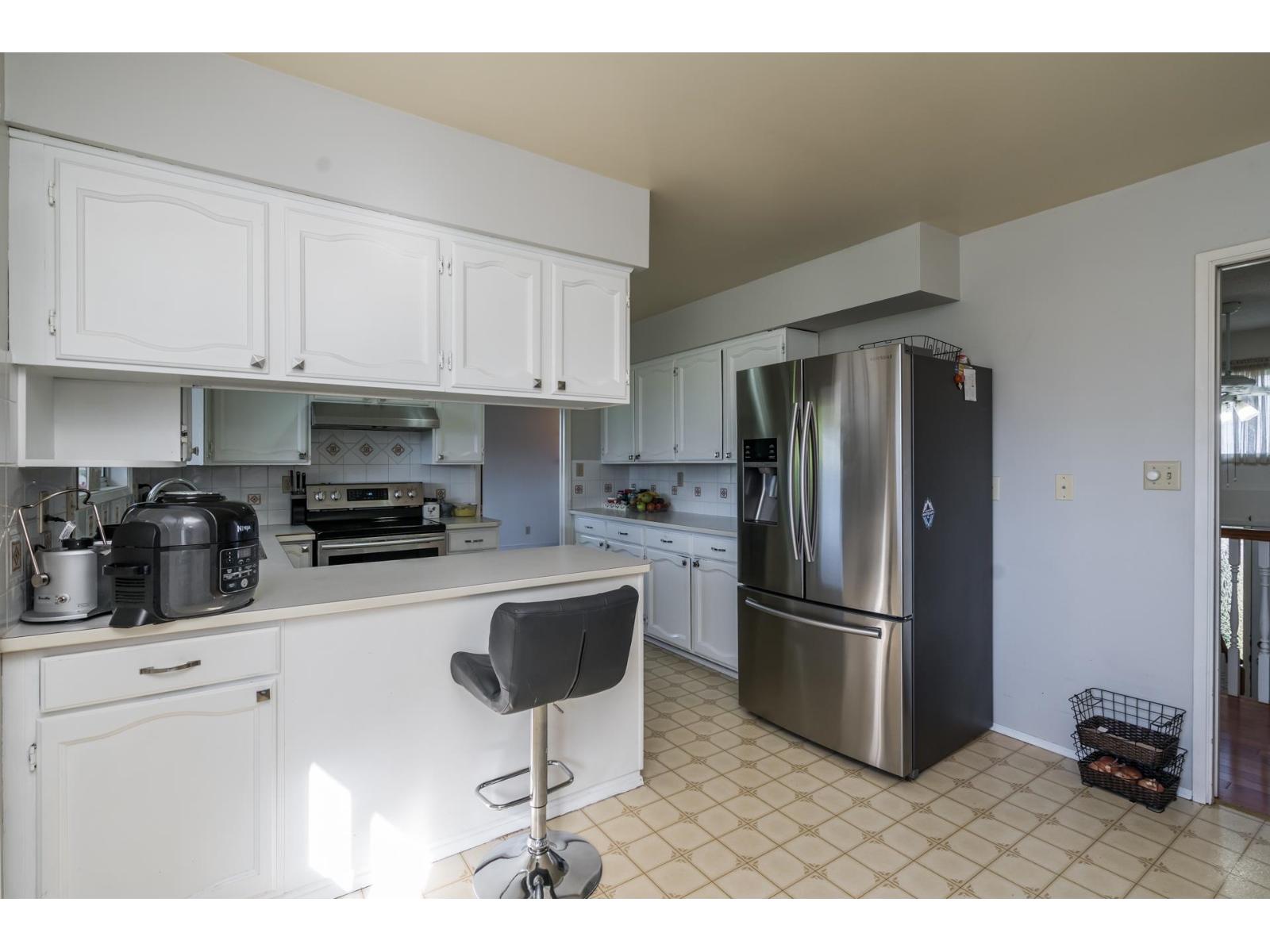 42505 Yale Road Property Photo 11