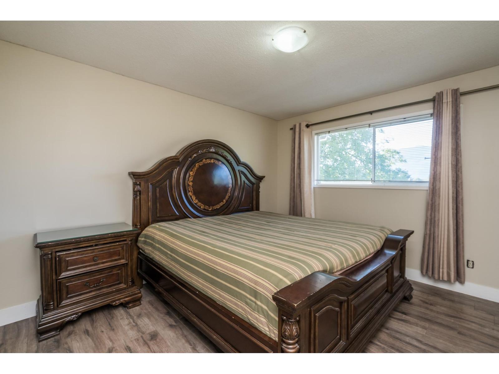 42505 Yale Road Property Photo 14