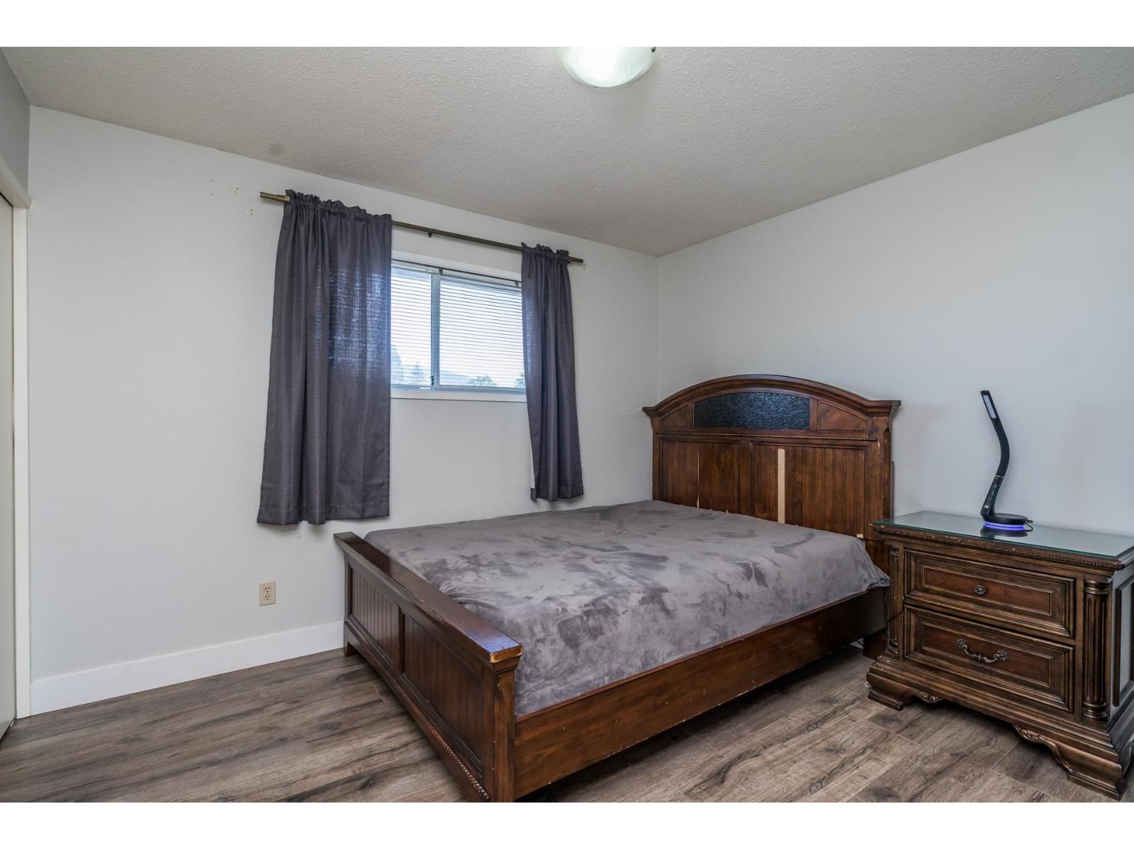 42505 Yale Road Property Photo 16