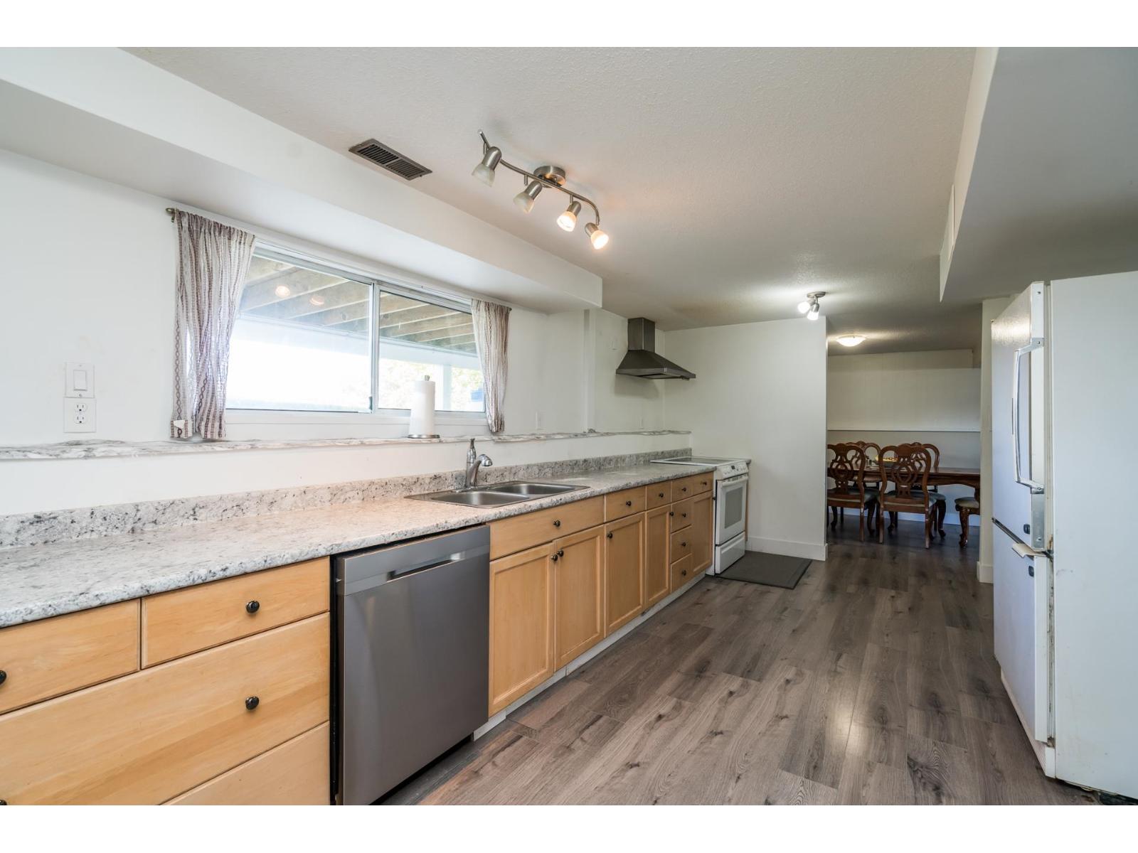 42505 Yale Road Property Photo 21