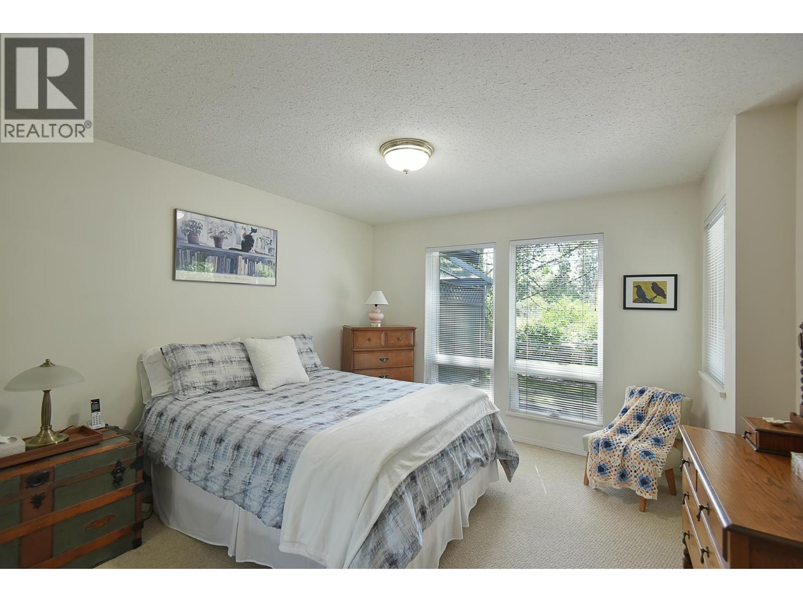 11 5761 Wharf Avenue Property Photo 8
