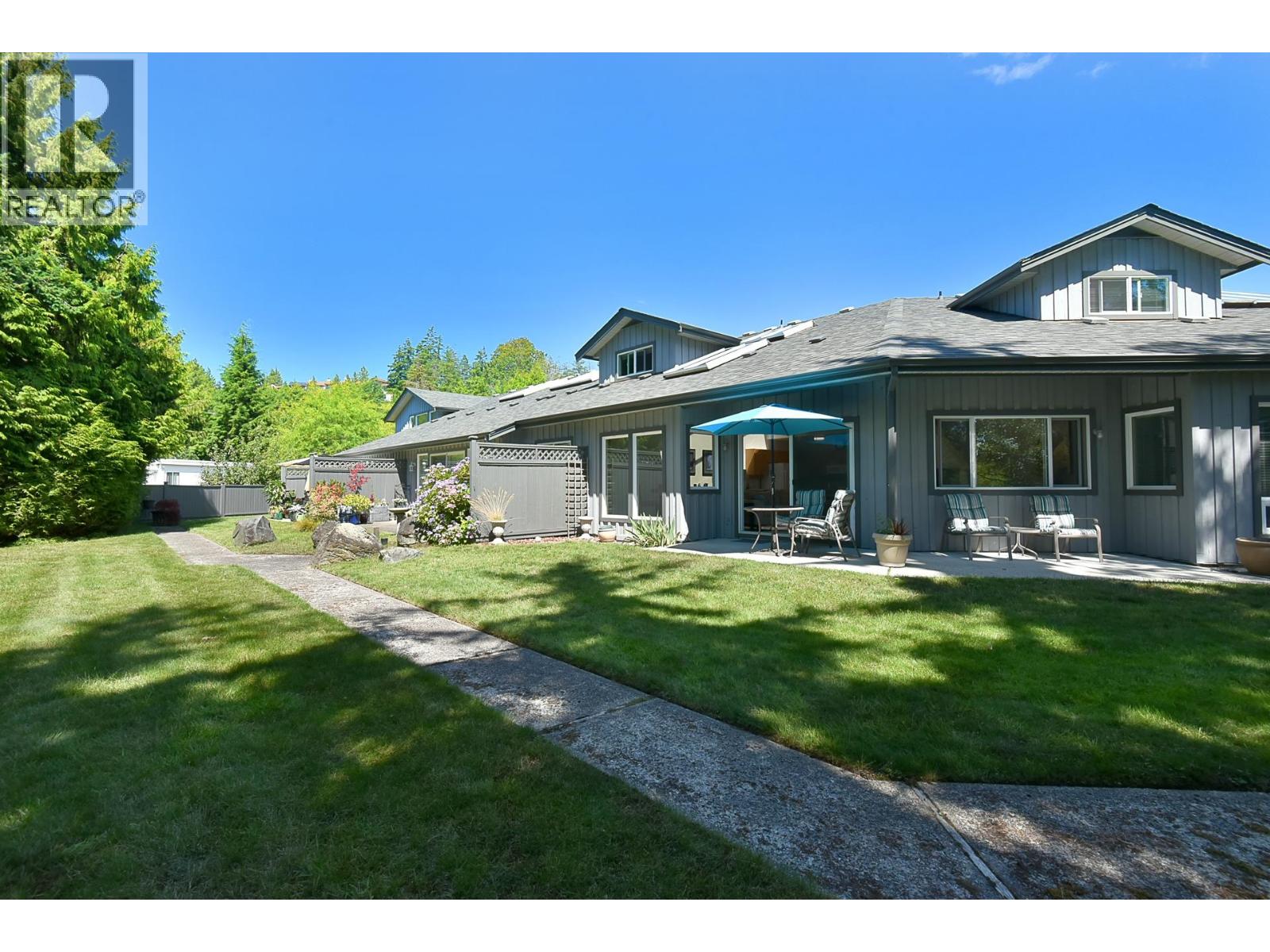 11 5761 Wharf Avenue Property Photo 21
