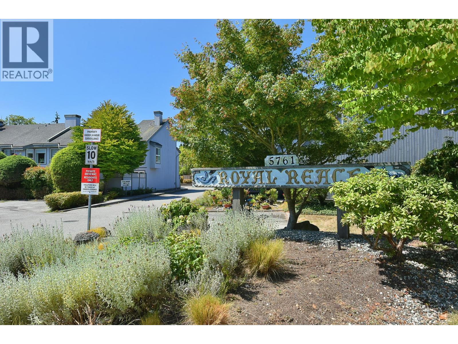 11 5761 Wharf Avenue Property Photo 24
