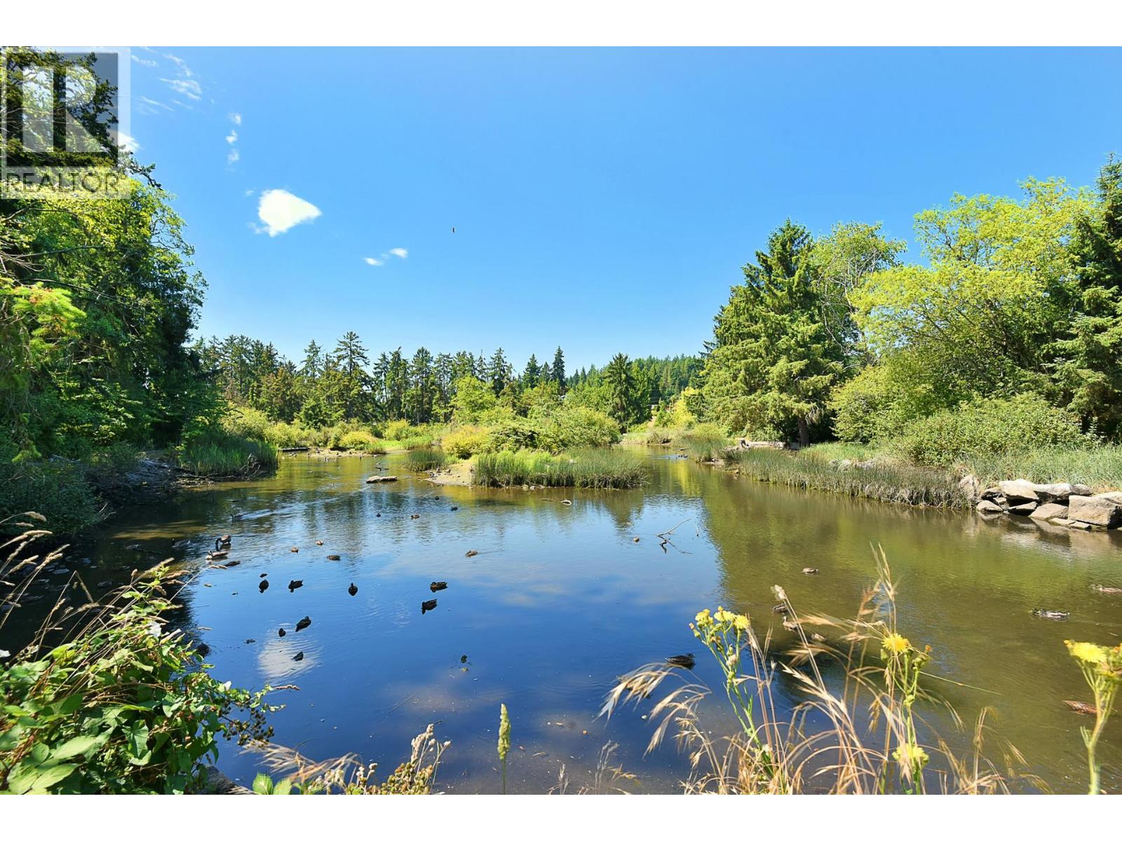 11 5761 Wharf Avenue Property Photo 25