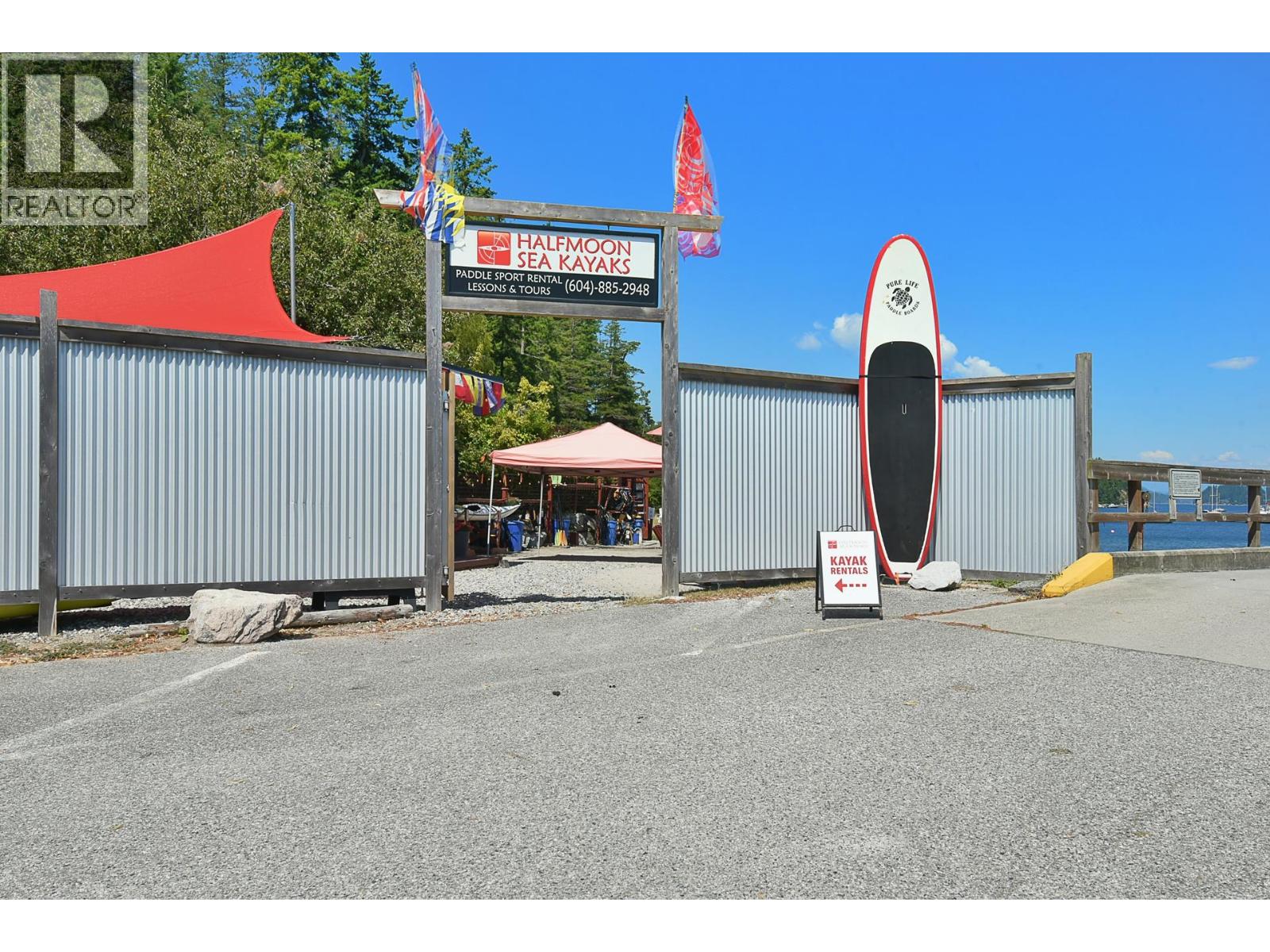 11 5761 Wharf Avenue Property Photo 29