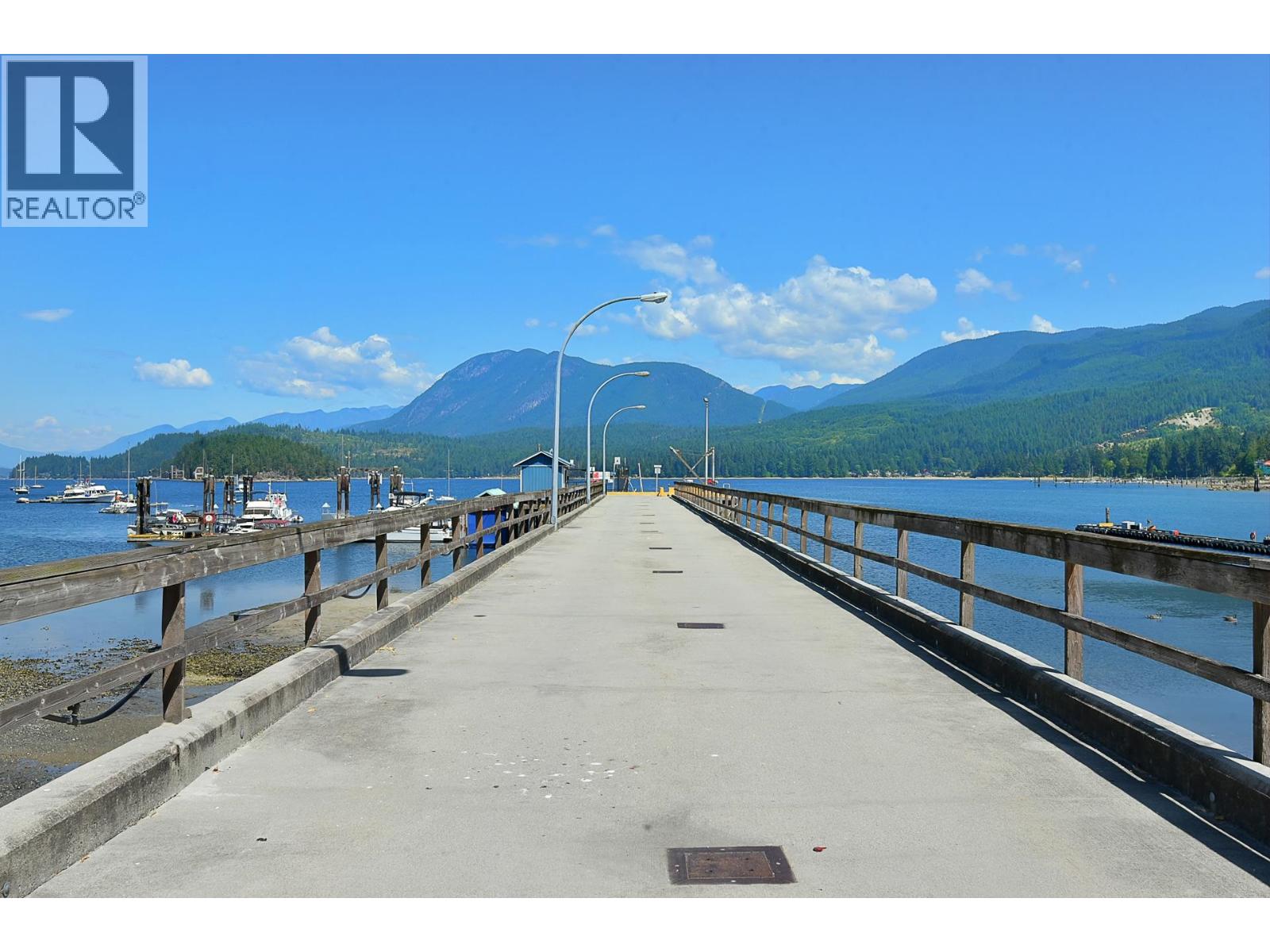 11 5761 Wharf Avenue Property Photo 30