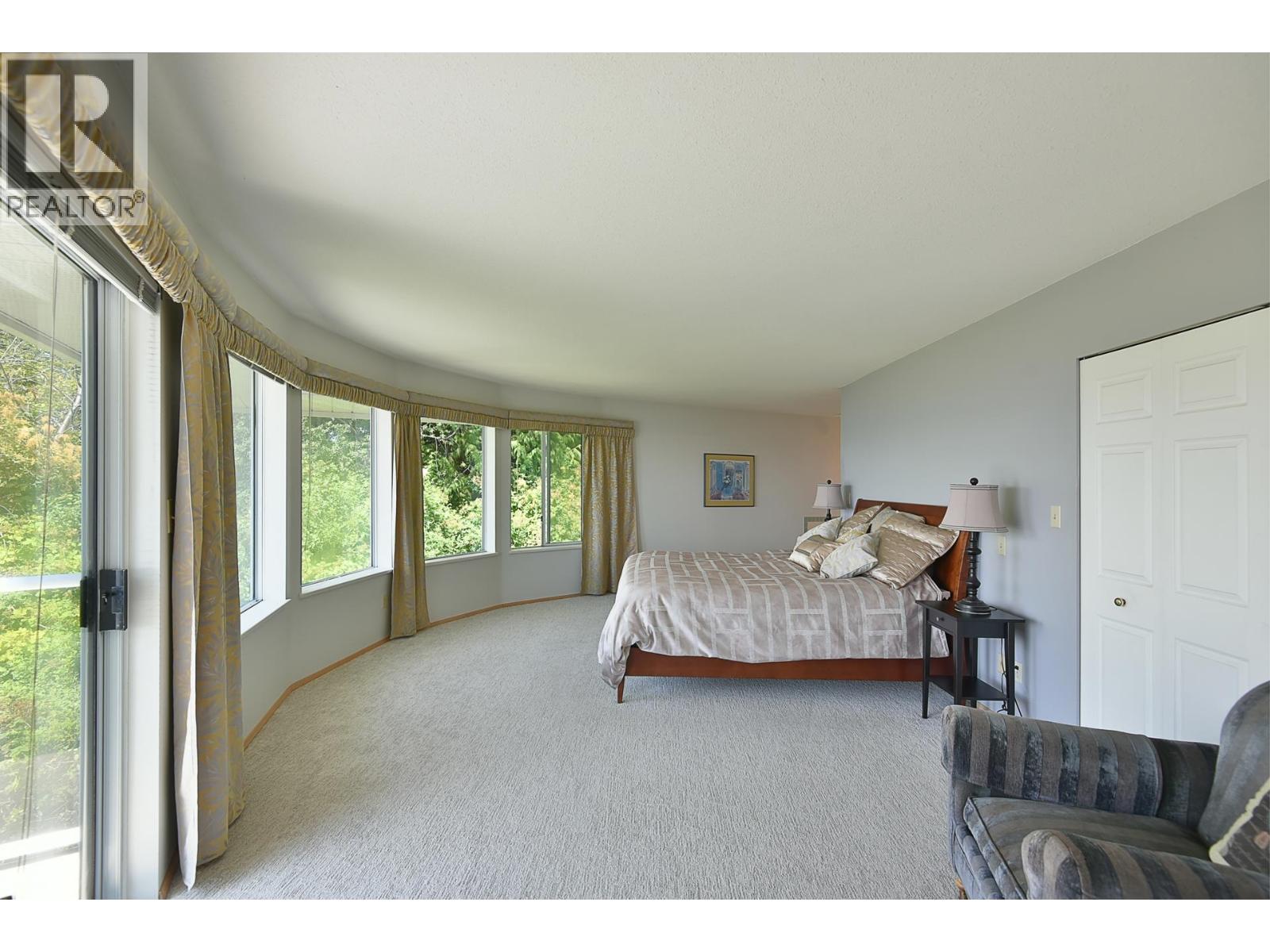 2755-2757 Lower Road Property Photo 10