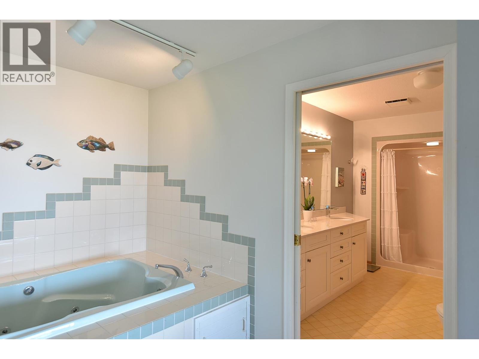 2755-2757 Lower Road Property Photo 12