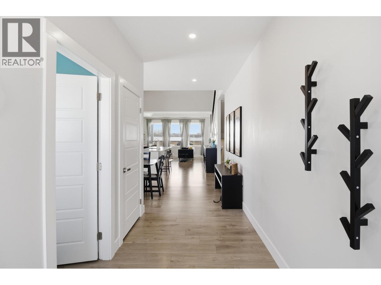 11203 112 Avenue Property Photo 5