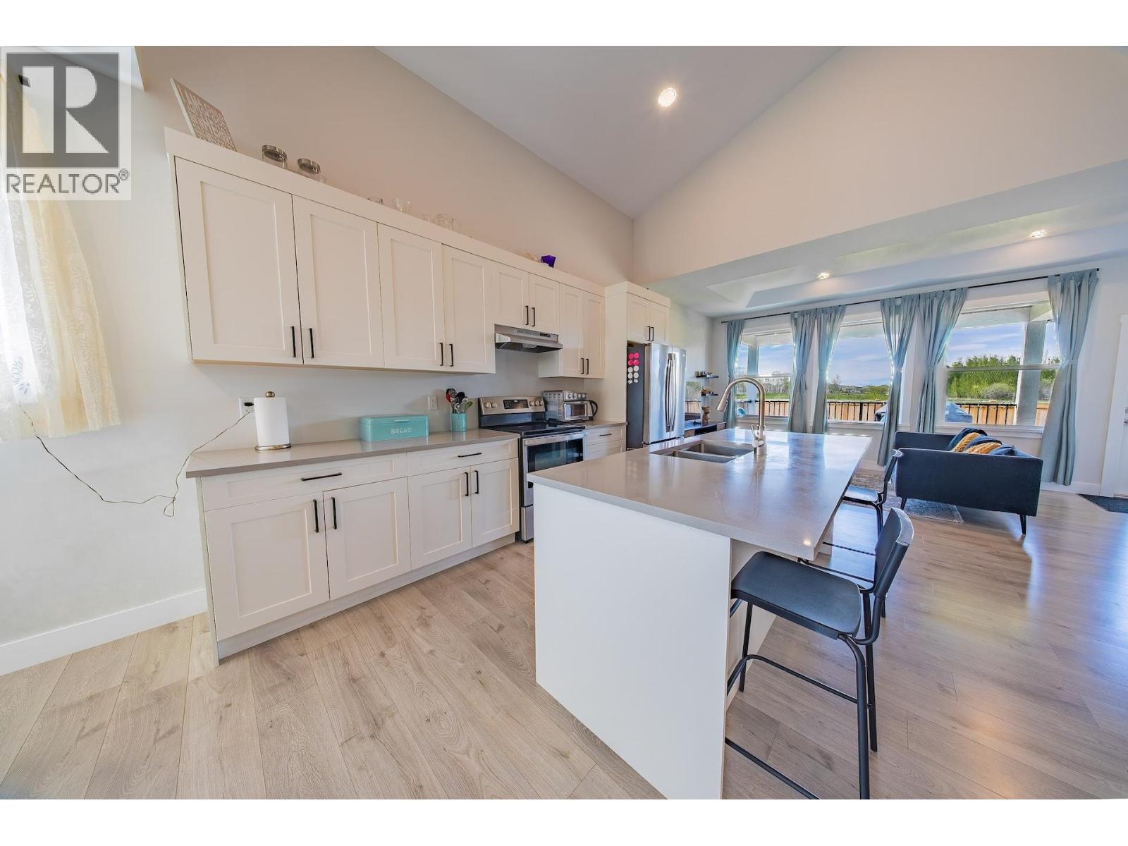 11203 112 Avenue Property Photo 12