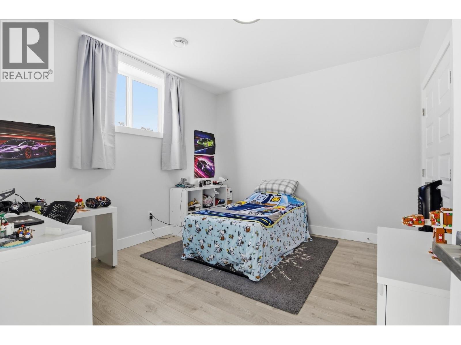 11203 112 Avenue Property Photo 32