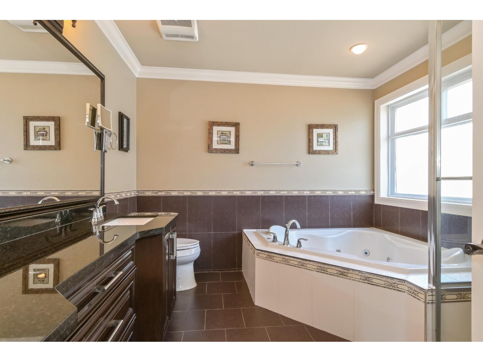 19698 71b Avenue Property Photo 19