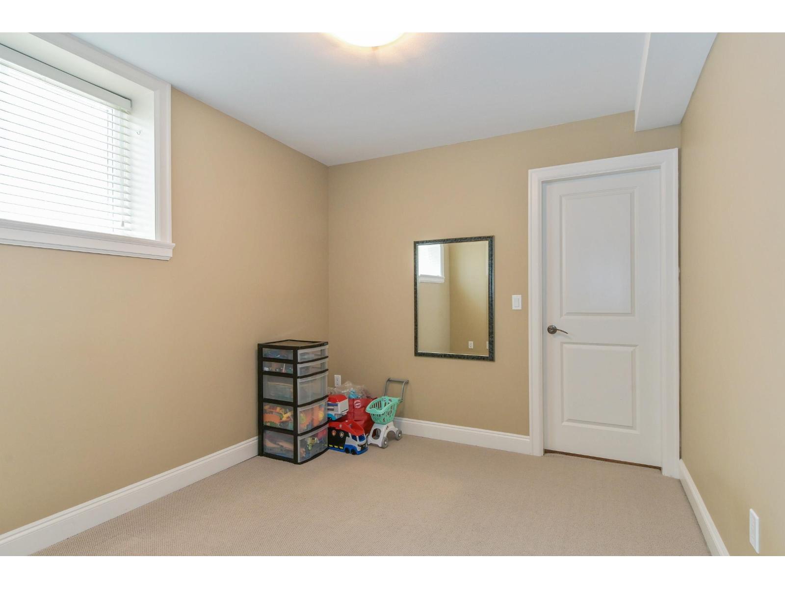 19698 71b Avenue Property Photo 32