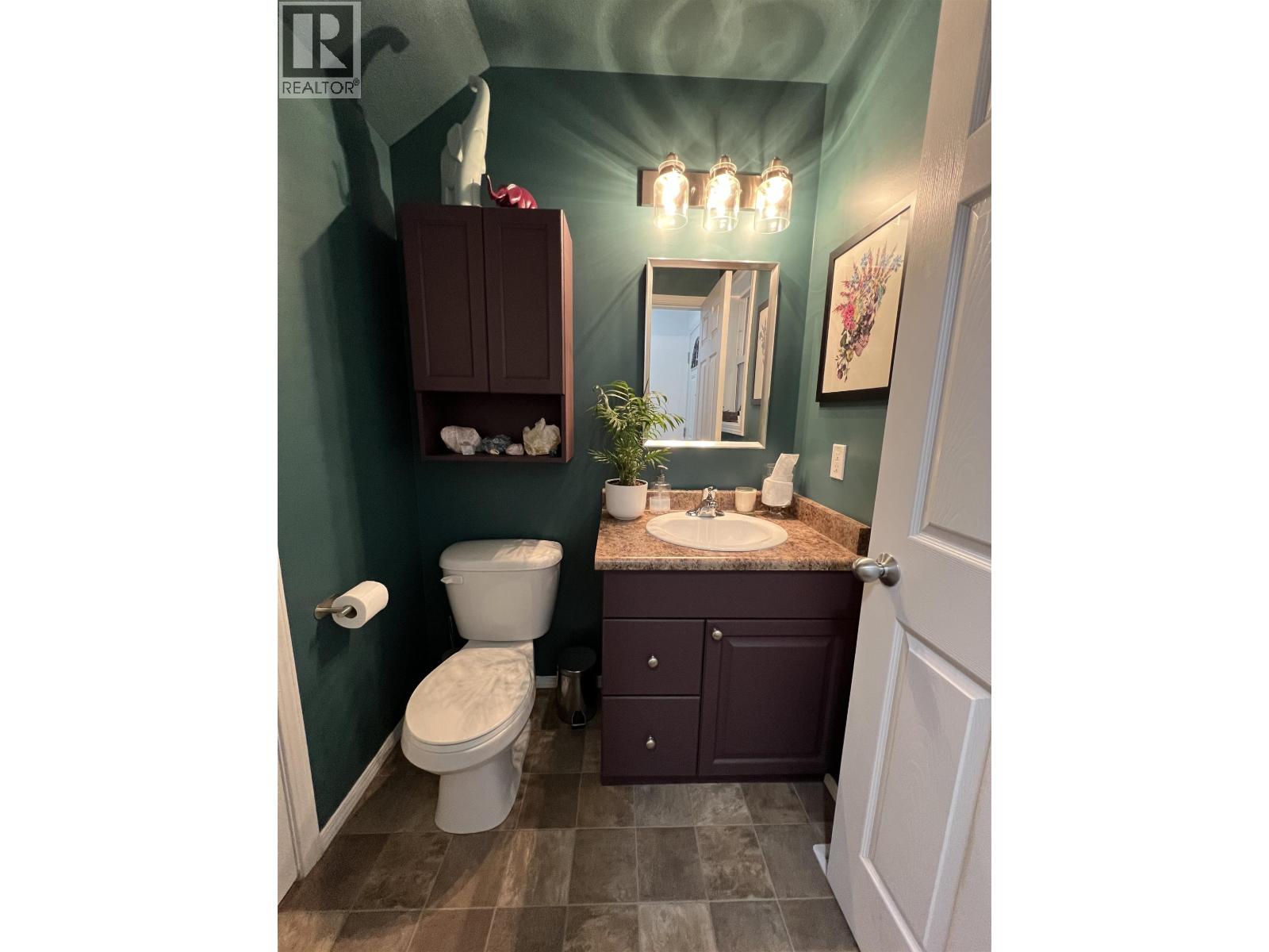 7 4620 E 52 Avenue Property Photo 12