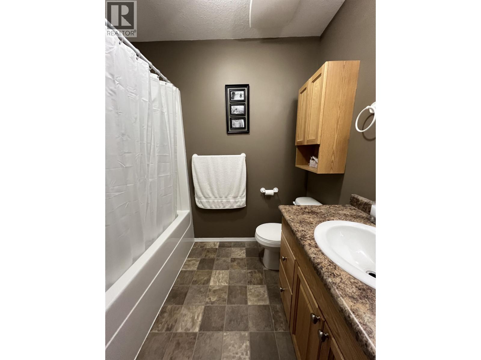 7 4620 E 52 Avenue Property Photo 27