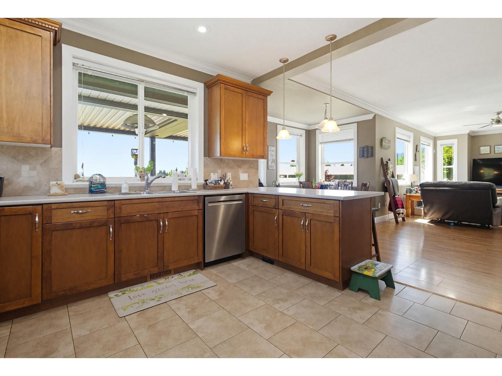 30420 Dewdney Trunk Road Property Photo 6