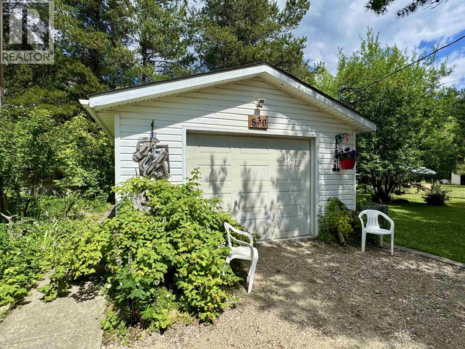 830 Beaven Crescent Property Photo 24